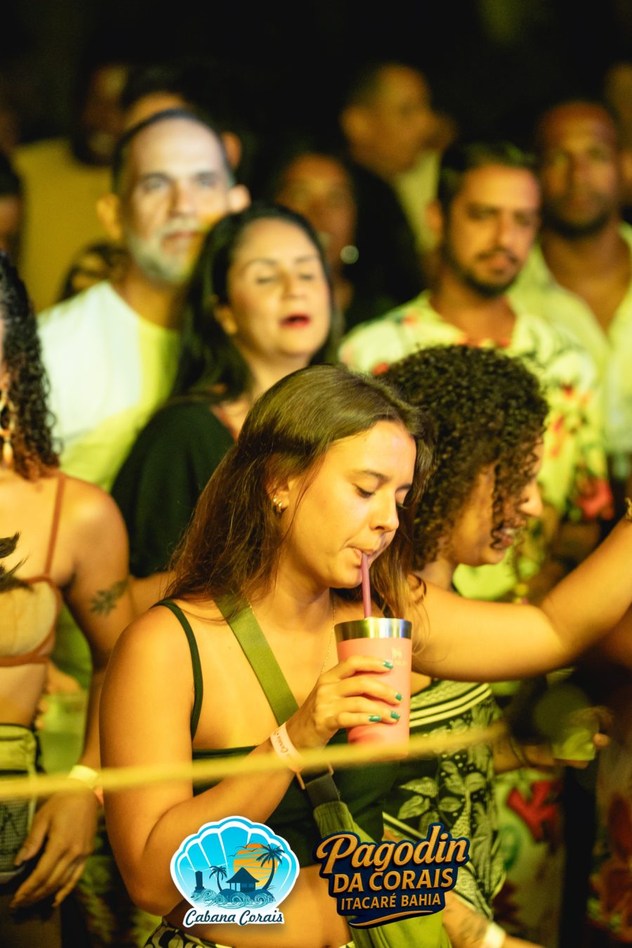 1 Ano Pagodin da Corais